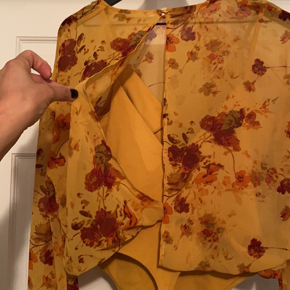 Aritzia Wilfred ‘Talmont’ long sleeve floral layered bodysuit, size L - Picture 6 of 12